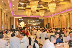 超越，從未停歇 丨 英威騰榮獲2018年度中國(guó)十大充電設(shè)備品牌企業(yè)獎(jiǎng)